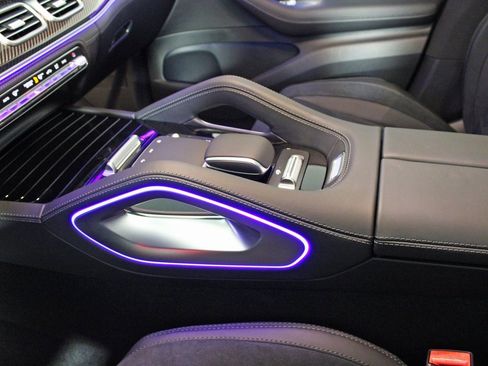 Certified 2025 Mercedes-Benz GLE 53 AMG 4MATIC image 24