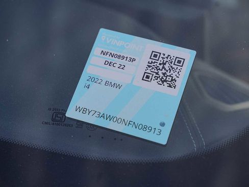 Used 2022 BMW i4 eDrive40 w/ M Sport Package image 27