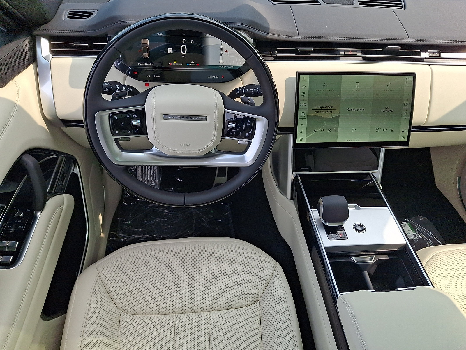 New 2026 Land Rover Range Rover Long Wheelbase SE AWD/4WD image 11