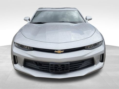 Used 2017 Chevrolet Camaro LT RWD image 4