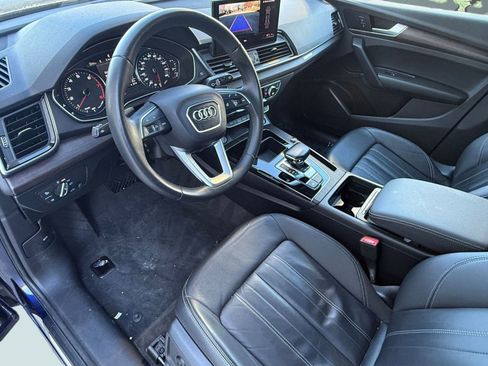 Used 2021 Audi Q5 Premium w/ Convenience Package image 3