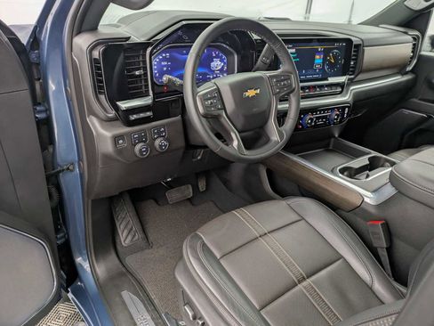 Used 2024 Chevrolet Silverado 3500 High Country w/ High Country Premium Package image 2