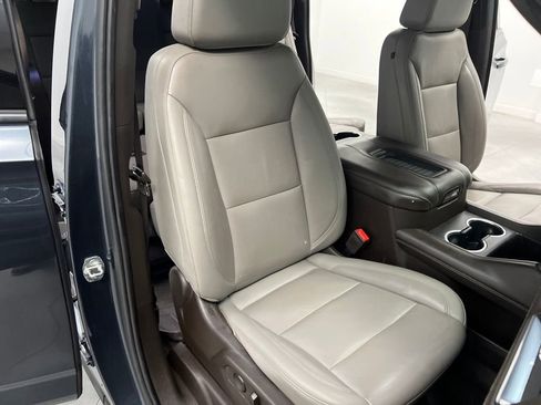 Used 2021 Chevrolet Suburban Z71 w/ Z71 Off-Road Package image 24