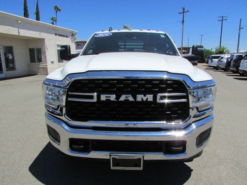 Used 2024 RAM 3500 SLT w/ Quick Order Package 2YG SLT AWD/4WD image 3