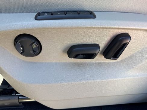 New 2026 Volkswagen Atlas SEL image 17