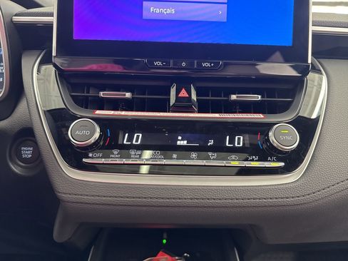 Used 2026 Toyota Corolla Cross XLE image 27