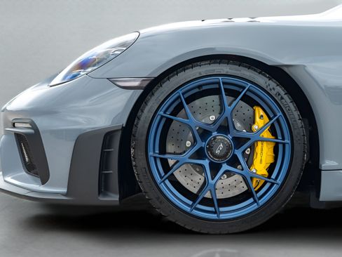 Used 2023 Porsche 718 Cayman GT4 RS RWD image 24