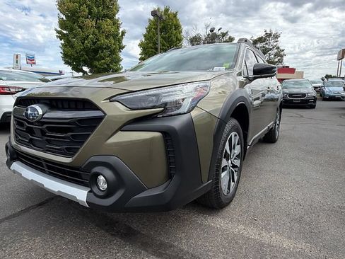 Used 2023 Subaru Outback Limited AWD/4WD image 9