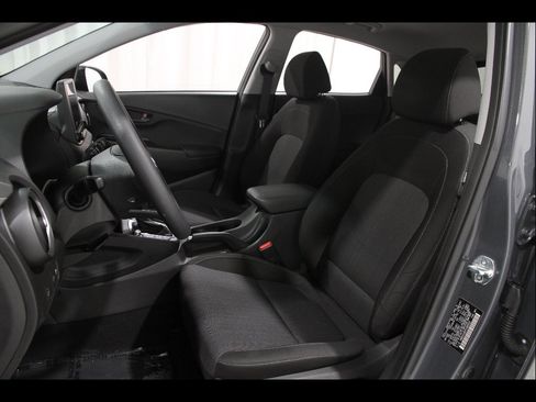 Certified 2023 Hyundai Kona SEL AWD/4WD image 5