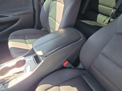 Used 2020 Chevrolet Malibu LT FWD image 20