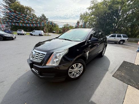 Used 2016 Cadillac SRX Base 4dr SUV image 2