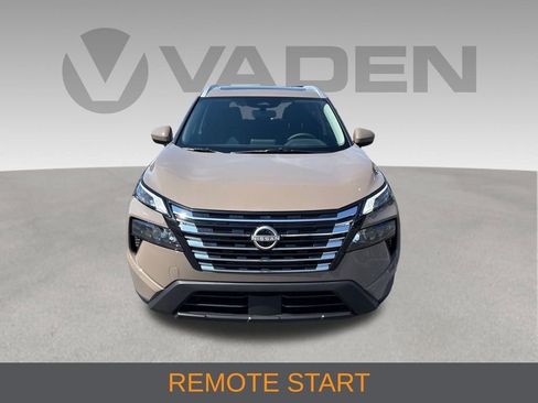Used 2025 Nissan Rogue SV w/ SV Premium Package FWD image 8