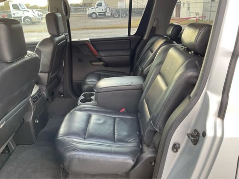 Used 2004 INFINITI QX56 2WD w/ Smart Vision Pkg image 10