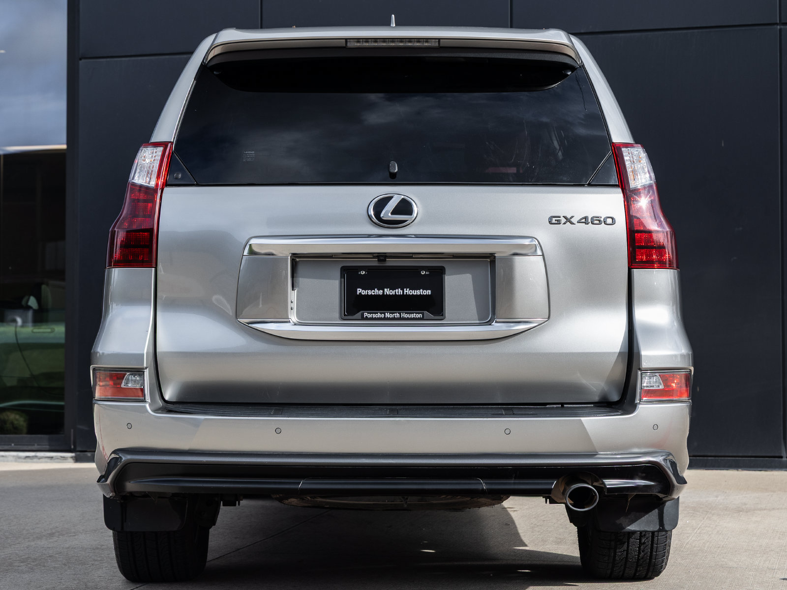 Used 2022 Lexus GX 460 Premium w/ Accessory Package AWD/4WD image 7