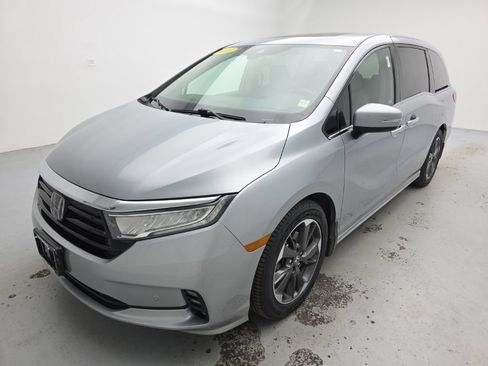 Used 2023 Honda Odyssey Elite image 4
