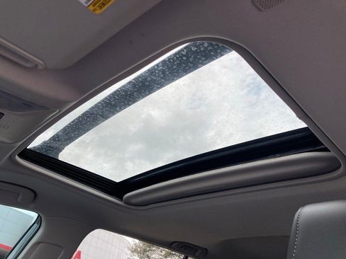 Used 2025 Toyota RAV4 Limited image 13