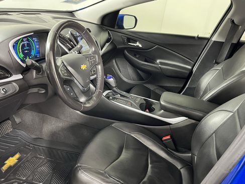Used 2018 Chevrolet Volt LT w/ LT Driver Confidence Package image 9