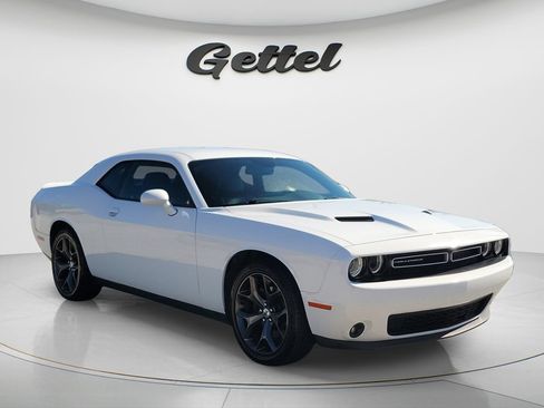Used 2019 Dodge Challenger SXT w/ Plus Package RWD image 3