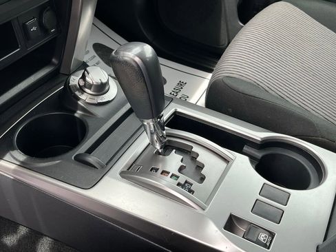 Used 2020 Toyota 4Runner SR5 AWD/4WD image 16