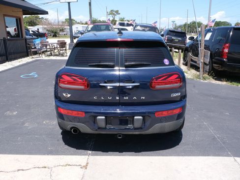 Used 2017 MINI Cooper Clubman FWD image 5