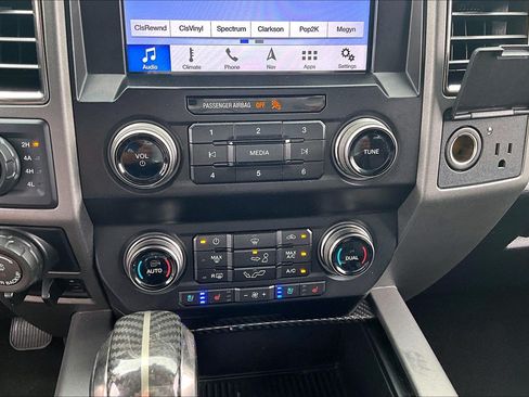Used 2019 Ford F150 Raptor w/ Equipment Group 802A Luxury AWD/4WD image 34