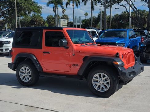 Used 2023 Jeep Wrangler Sport S image 3