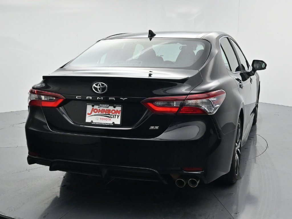 Used 2024 Toyota Camry SE FWD image 6