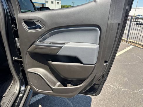 Used 2021 Chevrolet Colorado Z71 w/ Safety Package AWD/4WD image 17