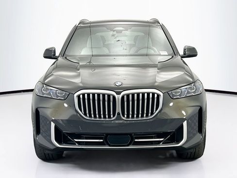 Certified 2026 BMW X5 sDrive40i w/ Climate Comfort Package image 2