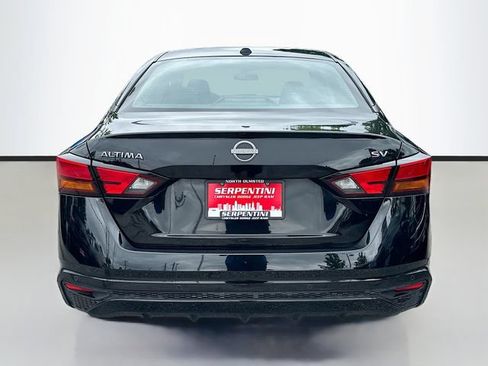 Used 2024 Nissan Altima 2.5 SV FWD image 7