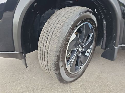 Used 2025 Nissan Rogue SV w/ SV Premium Package FWD image 36