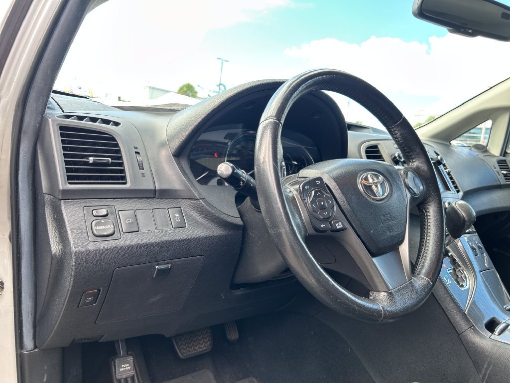 Used 2013 Toyota Venza XLE w/ XLE Premium Pkg FWD image 8