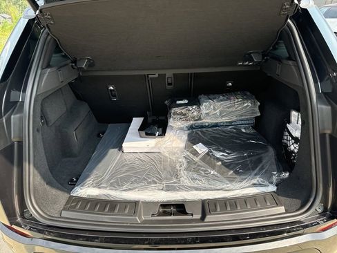 Used 2025 Land Rover Range Rover Evoque S image 11