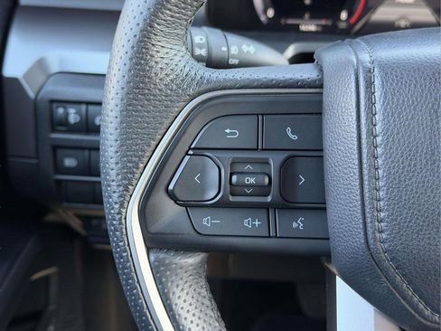 Used 2025 Toyota Tacoma TRD Off-Road AWD/4WD image 8