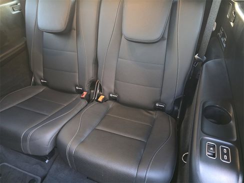 Used 2025 Mercedes-Benz GLS 450 4MATIC image 22