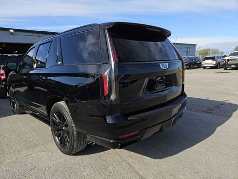 Used 2023 Cadillac Escalade Sport Platinum AWD/4WD image 6