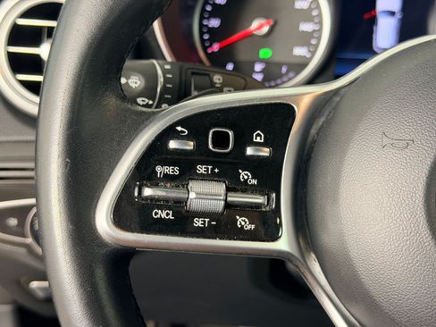 Used 2021 Mercedes-Benz GLC 300 image 13