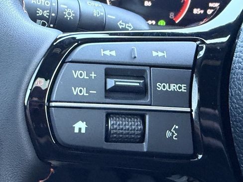 Used 2025 Honda Pilot Sport image 28