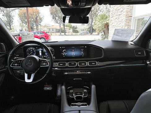 Used 2022 Mercedes-Benz Maybach GLS 600 4MATIC image 27