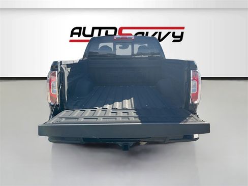 Used 2022 GMC Canyon Denali image 25