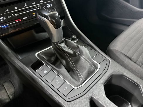 Used 2025 Volkswagen Jetta S image 9