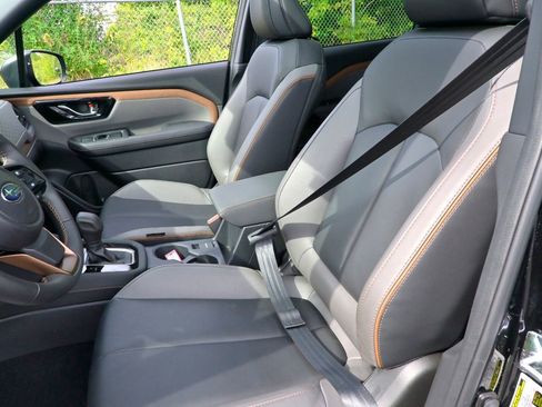 Used 2025 Subaru Forester Sport image 19