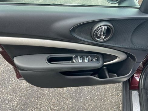 Used 2017 MINI Cooper Clubman S image 11