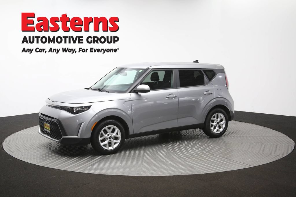 Used 2023 Kia Soul LX w/ Option Group 015 FWD image 59
