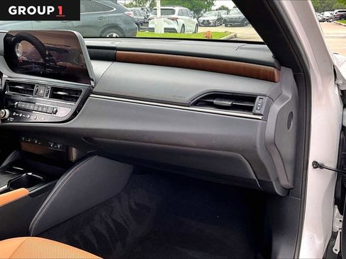 Used 2023 Lexus ES 350 w/ Premium Package FWD image 16