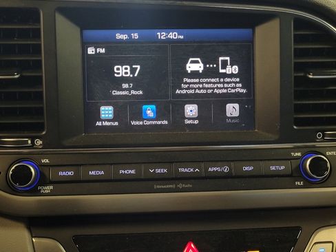 Used 2018 Hyundai Elantra SEL image 25