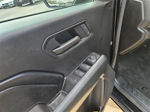 Used 2024 Chevrolet Colorado W/T image 16