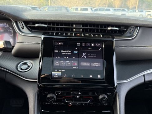 New 2025 Jeep Grand Cherokee L Laredo w/ Luxury Tech Group I image 18