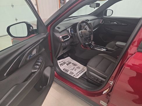Used 2023 Chevrolet TrailBlazer RS AWD/4WD image 16