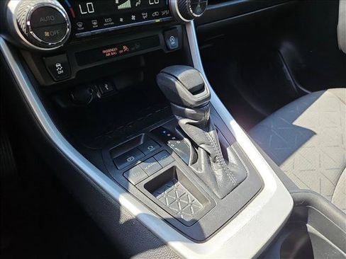 Used 2021 Toyota RAV4 XLE FWD image 12